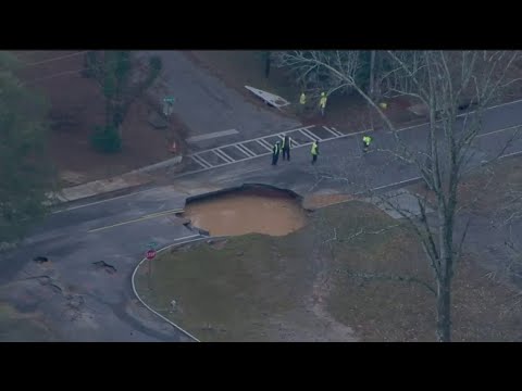 Crews fixing water main break impacts schools