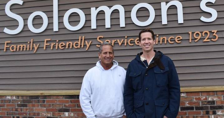 Report: Granite State hit hardest by drop in Canadian visitors