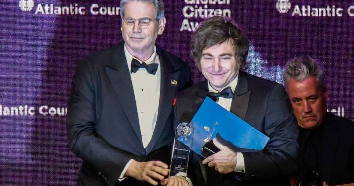 Scott Bessent suspendió su viaje a la Argentina tras la decisión de Javier Milei de no ir al sorteo del Mundial