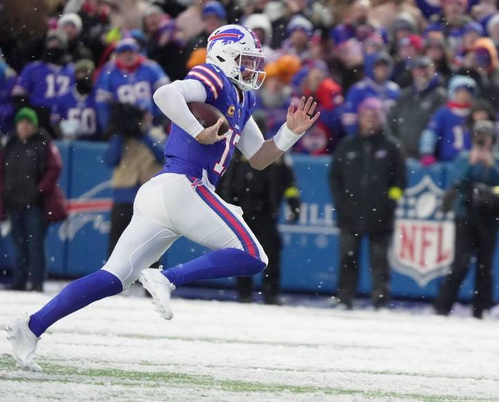 Deadspin | NFL roundup: Bills stay in playoff picture with comeback vs. Bengals