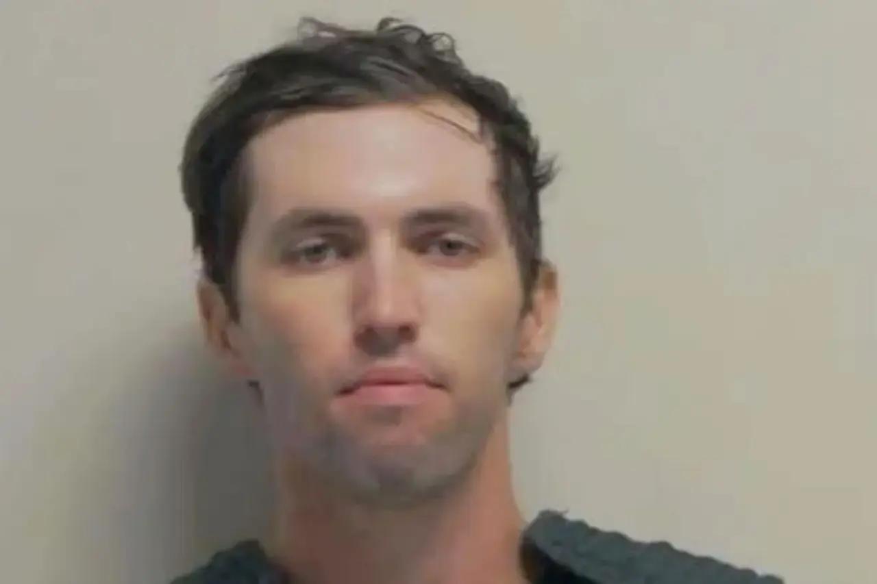 Presunto asesino de Charlie Kirk se presenta por primera vez en corte de EU