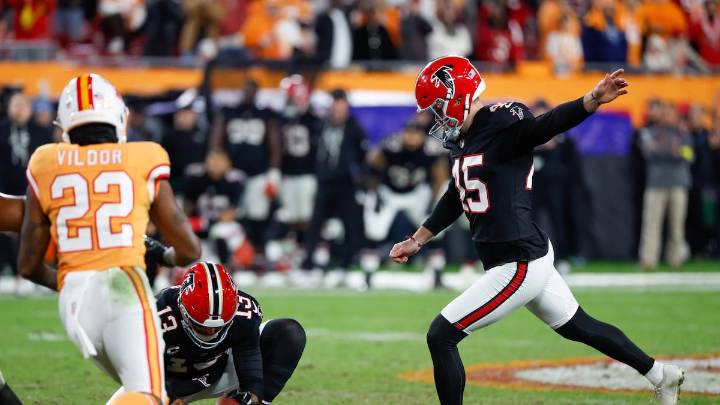 Bucs blow lead and game to Falcons, fall out of 1st place in NFC South