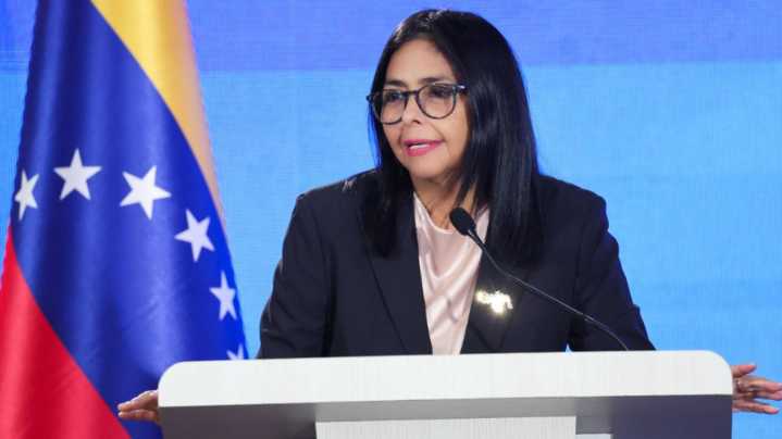 Delcy Rodríguez: "Caen las máscaras", el objetivo real de EE. UU. es robar el petróleo venezolano