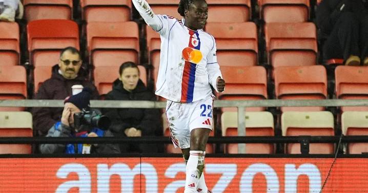 Barcelona and Lyon top Women's Champions League standings, Chelsea routs Roma