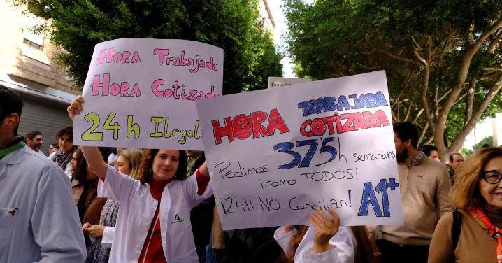 Más de la mitad de los médicos de la provincia de Almería se han sumado a la huelga