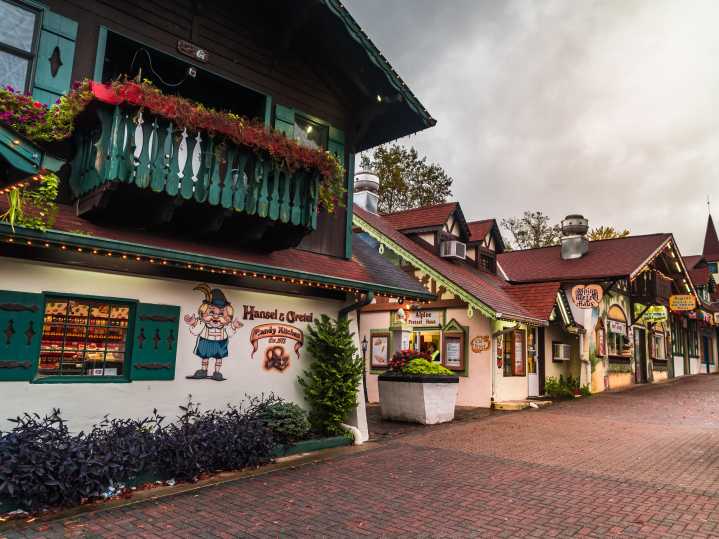 15 of the best Christmas towns in the USA