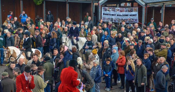 Tiverton hunt row reignites as MP urged to back Boxing Day ban