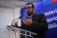 “Implica un cambio cultural”: ministro Cataldo valora aprobación de ley que prohíbe uso de celulares en los colegios