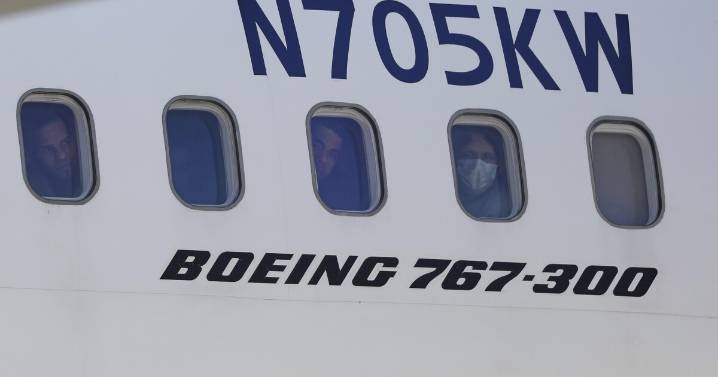 DHS to spend nearly $140 million on its own Boeing fleet for ICE deportation flights