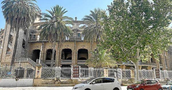 La asociación de vecinos, contra el cierre de la Plaza de Toros de Palma