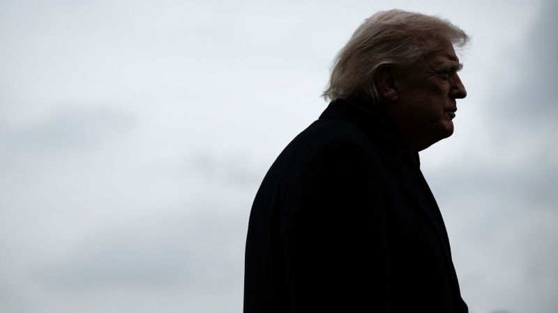 Trump tiene inmunidad por los ataques a embarcaciones. ¿Qué pasa con quienes están bajo su mando?