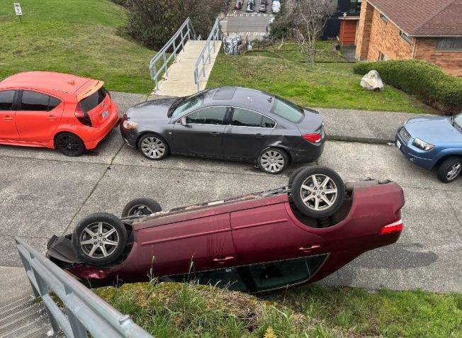 West Seattle Blog… | UPDATE: Flipped-car crash in West Seattle Triangle