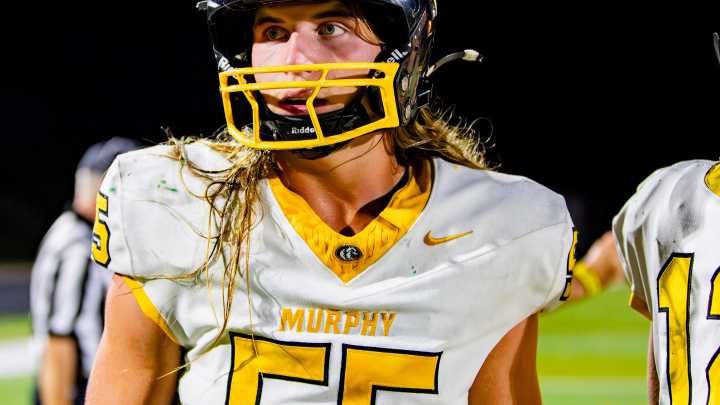 Murphy football beats Starmount 14