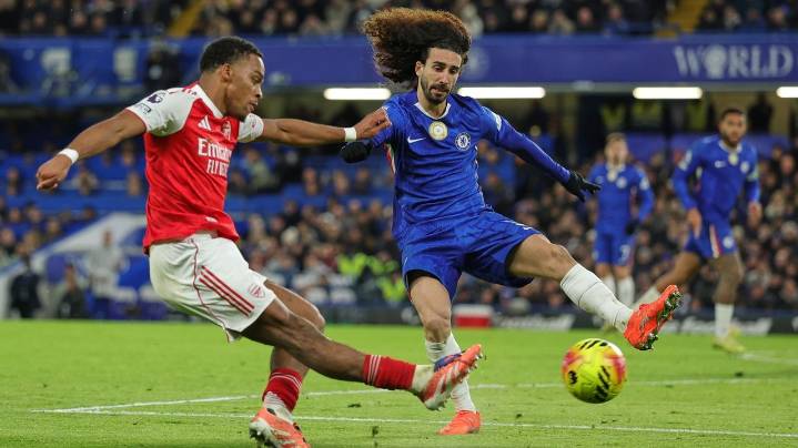 Arsenal held by 10-man Chelsea, Isak sets up much-needed Liverpool win and Man United beats Palace