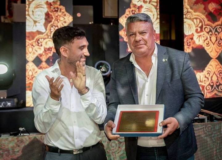 Los negocios de la AFA. El Banco Central suspendió a una casa de cambio vinculada al financista cercano a "Chiqui" Tapia