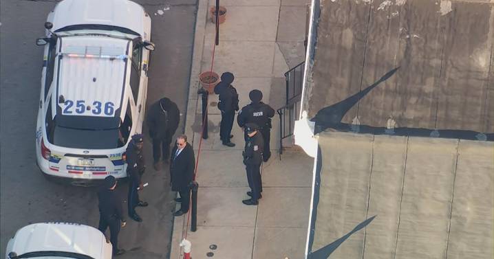 2 people fatally shot in Kensington, Philadelphia police say