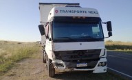 Ruta 35: tres heridos por un choque entre una camioneta y un camión