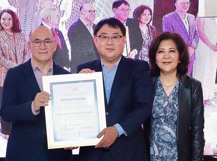 DIF Municipal entrega reconocimientos a 46 empresas con Distintivo Balance Trabajo