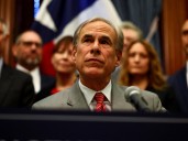 Buenas noticias para Texas: Greg Abbott anunció su participación en el nuevo programa federal de créditos fiscales para becas escolares