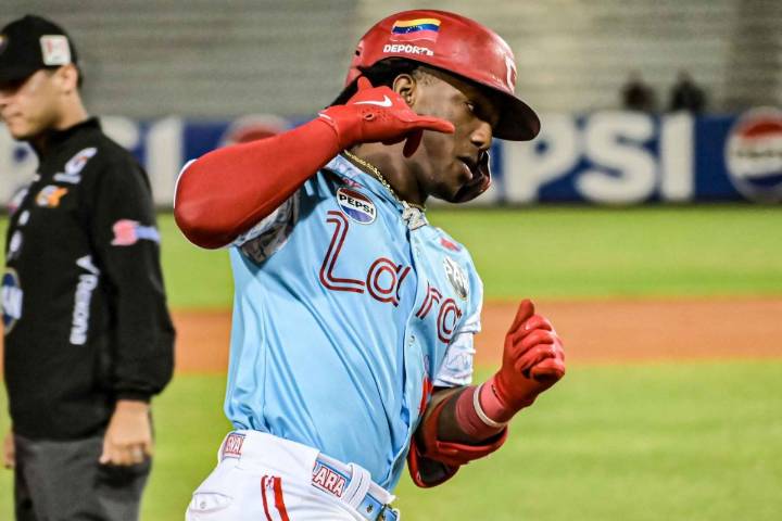 Luisangel Acuña lidera victoria de los Cardenales con Grand Slam y anota su nombre en la historia