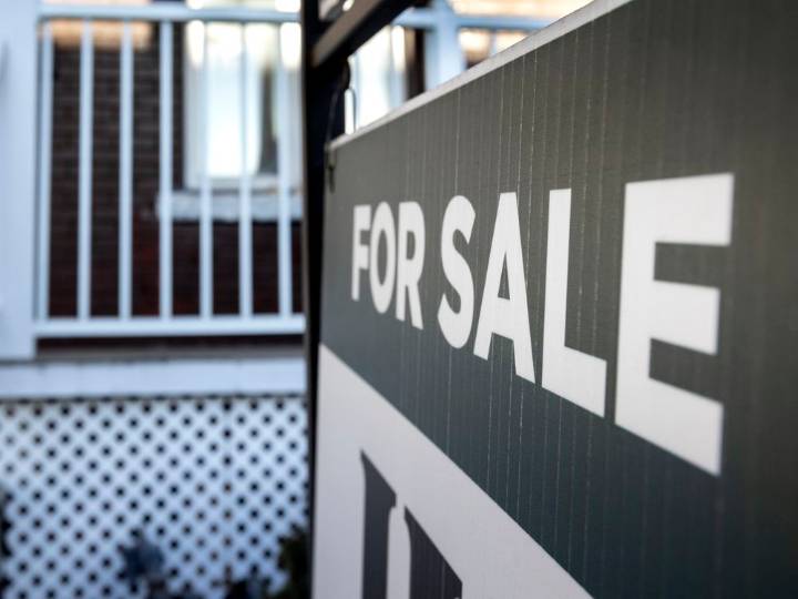 Toronto home sales fall 15.8% as buyers wait out economic uncertainty