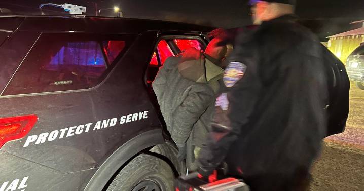 Colorado officers discover concealed knives and illegal drugs during arrest of trespassing suspect