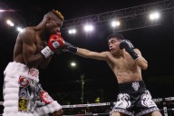 'Chapulín' Salas noquea a Ngxeke y es campeón mundial gallo de la FIB