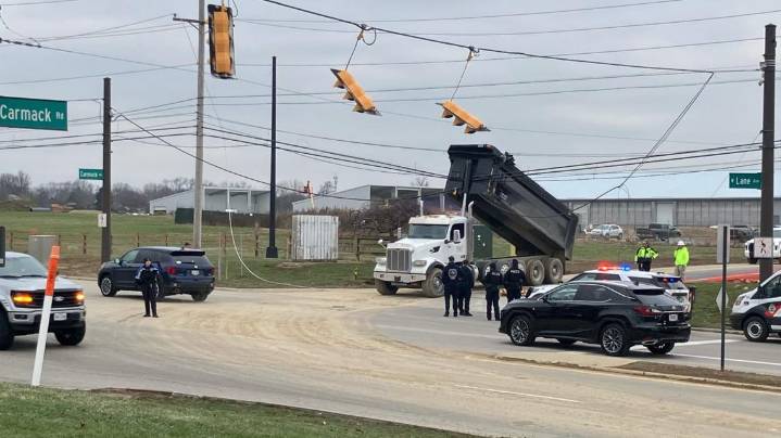 Dump truck crash causes power outages for over 2,800 near Ohio State
