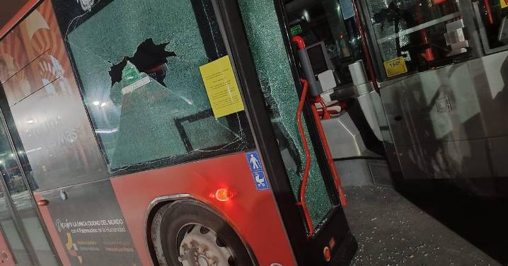 Los autobuses de la línea 5 de Granada capital sufren un tiroteo a su paso por la zona Norte
