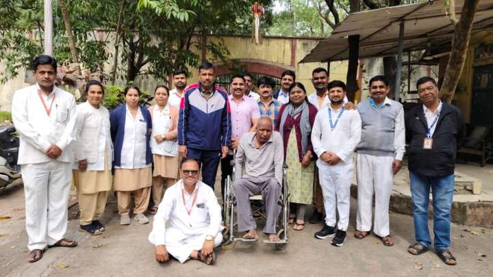 ‘Dead’ in 2013 floods to theft accused: Pune hospital unites man with family