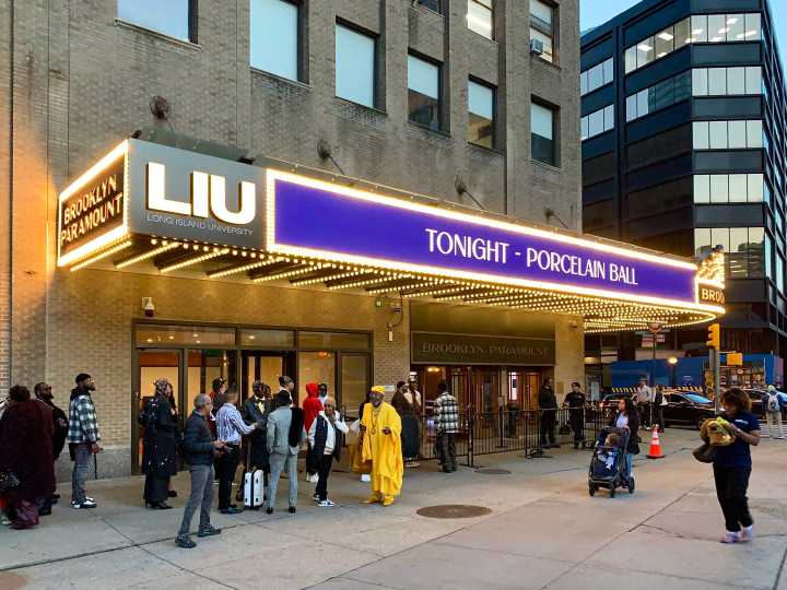 20 phones stolen during Hot Mulligan concert at Brooklyn Paramount