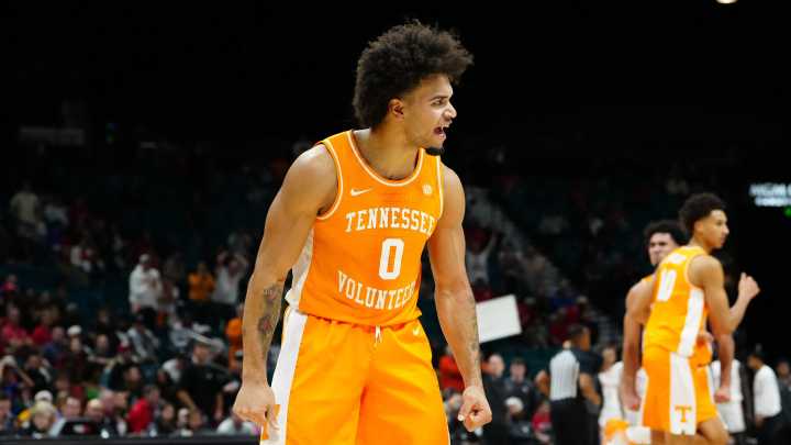 Illinois at Tennessee odds, picks and predictions