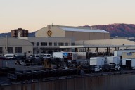 ¡Batalla Épica en Hollywood! Paramount Lanza un Ataque Sorpresa a Netflix con una Audaz Propuesta por Warner Bros. Discovery