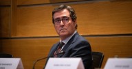 Garamendi carga contra Yolanda Díaz y acusa a Trabajo de usar los fallecimientos para «hacer política»