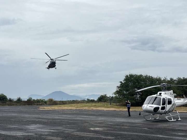 Michoacán: Semar envía 5 aeronaves navales para atender personas heridas