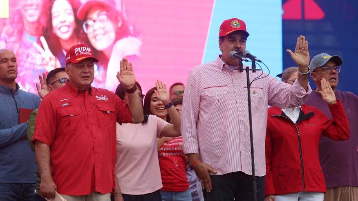 "Hay 600 objetivos con los que se hará uso progresivo de fuerza": Simonovis ante presión sobre Maduro