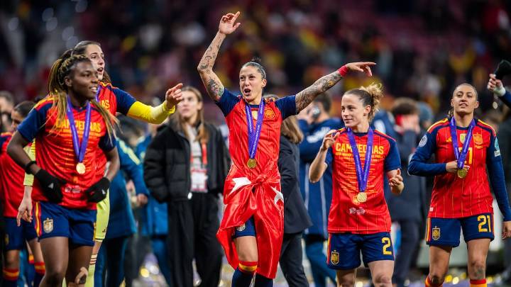 "Soy futbolista española, ¿a qué quieres que te gane?": Manu Carreño se rinde a esta generación tras conquistar otro título