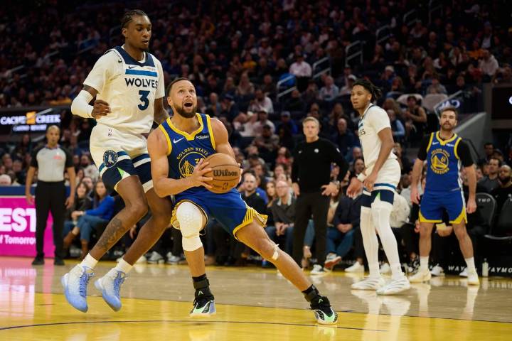 Steph Curry returns to lineup with 39 points in Warriors loss