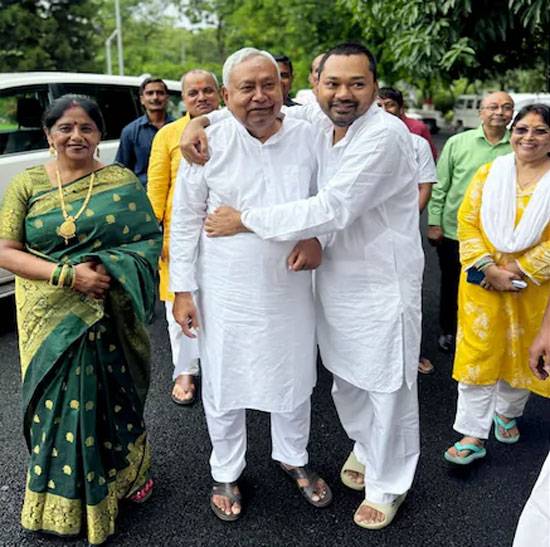 All eyes on Nishant Kumar as JD-U hints at his entry into Bihar politics