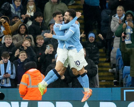 Dias and Foden sink Sunderland to help Manchester City pressure Arsenal