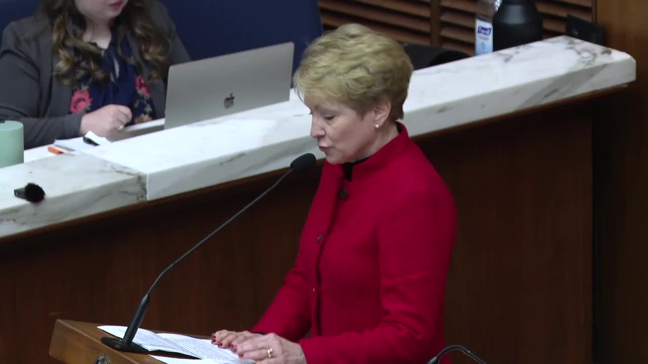 Redistricting bill aimed at giving republicans an advantage during the midterms passes out of committee