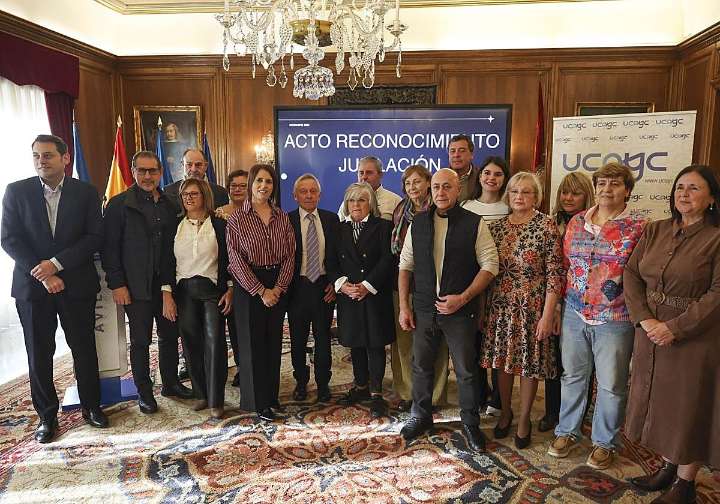 La UCAYC despide en Avilés a una generación de comerciantes que vertebraron comunidad