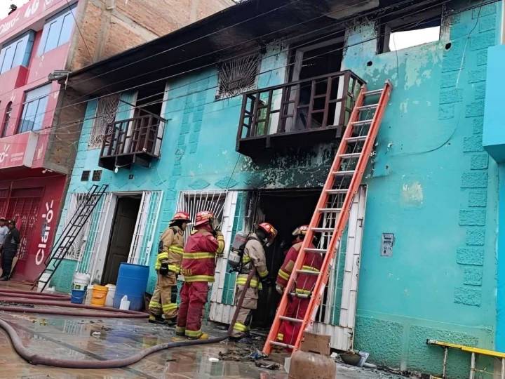 Diez universitarios mueren en incendio de restaurante en Perú