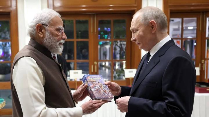 Assam tea to Kashmiri saffron: Modi showcases India’s heritage in gifts to Putin