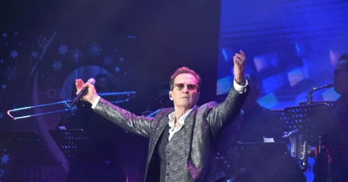 Emmanuel cierra serie de conciertos en el año en el Foro de Avenida Revolución