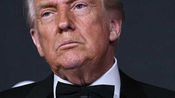 Donald Trump anuncia prohibición a estados para regular inteligencia artificial