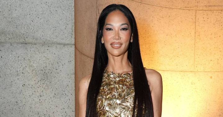Kimora Lee Simmons Jokes About Being a 'Child Bride' as She Laments Over Getting Married to Ex