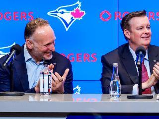 Azulejos de Toronto renuevan a su presidente