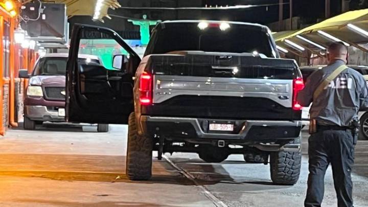 Disparan contra camioneta afuera del Aaajiji; una menor lesionada