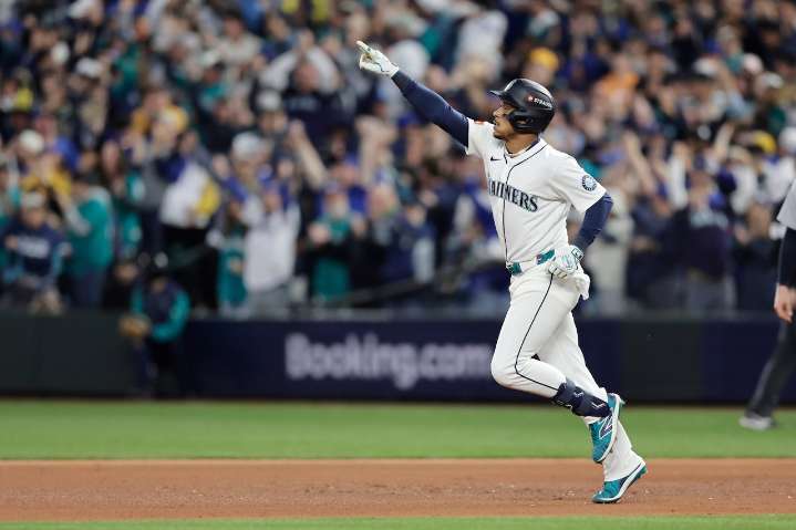 Red Sox rumors: Veteran infielder emerges as ‘intriguing possibility’